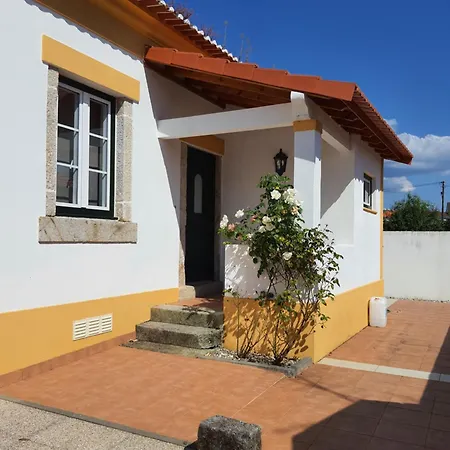 Casa Da Estacao Holiday home Valenca